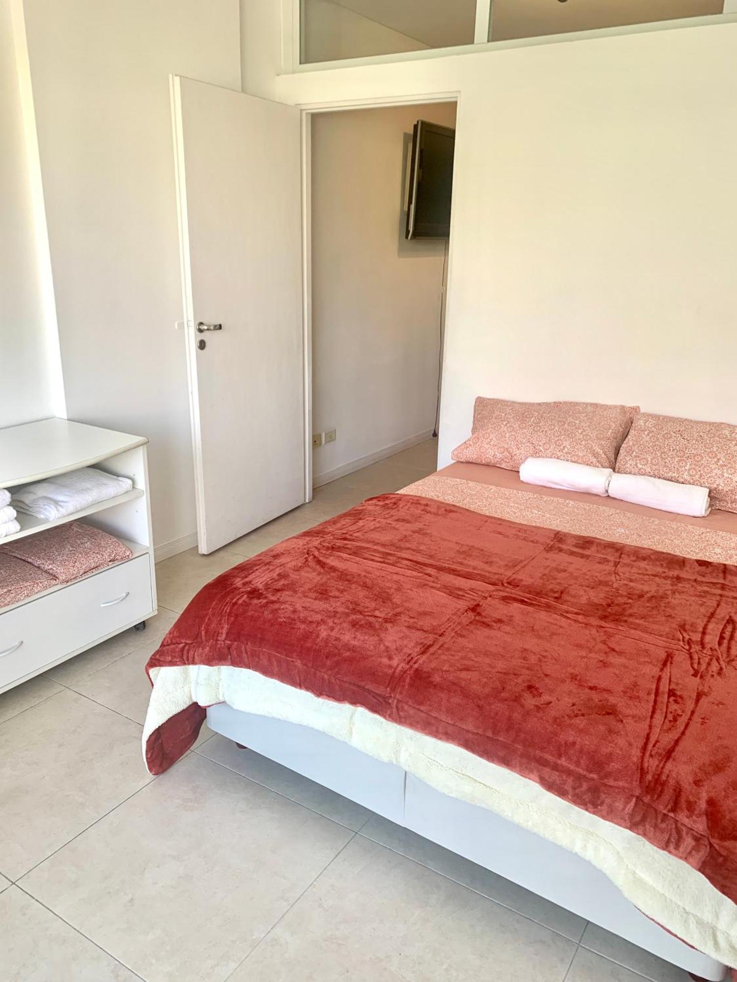 Monumental & Fleni Exclusive With Pool And Gardens Apartment